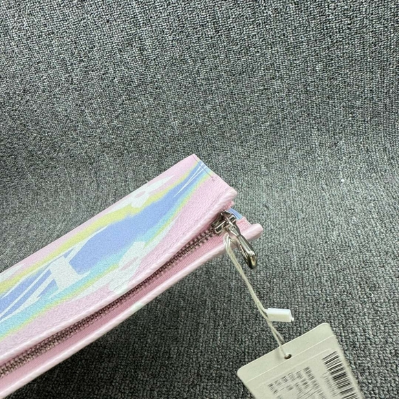 100% Authentic Louis Vuittion Multicolor Monogram Leather Clutch bag - Picture 7 of 15